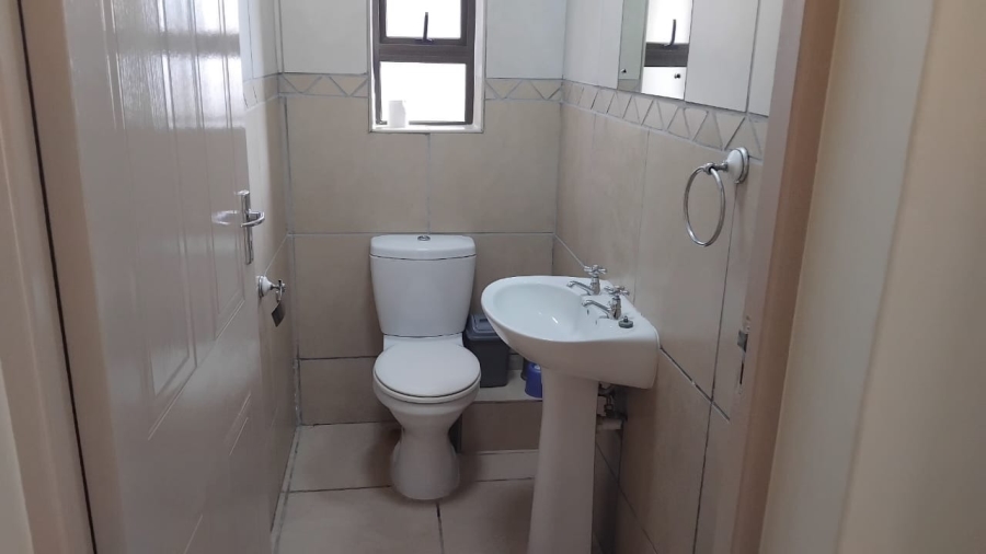 To Let 2 Bedroom Property for Rent in Mykonos Western Cape